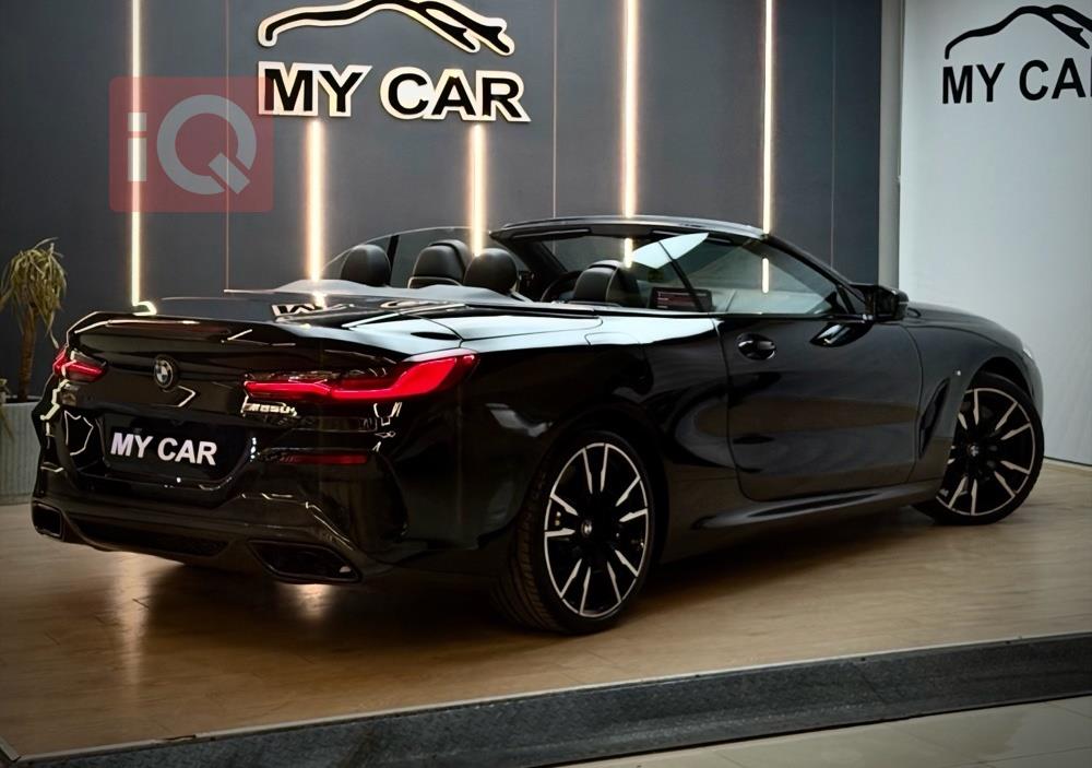 بي ام دبليو 8 الفئة